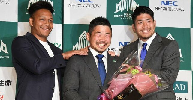 引退会見写真